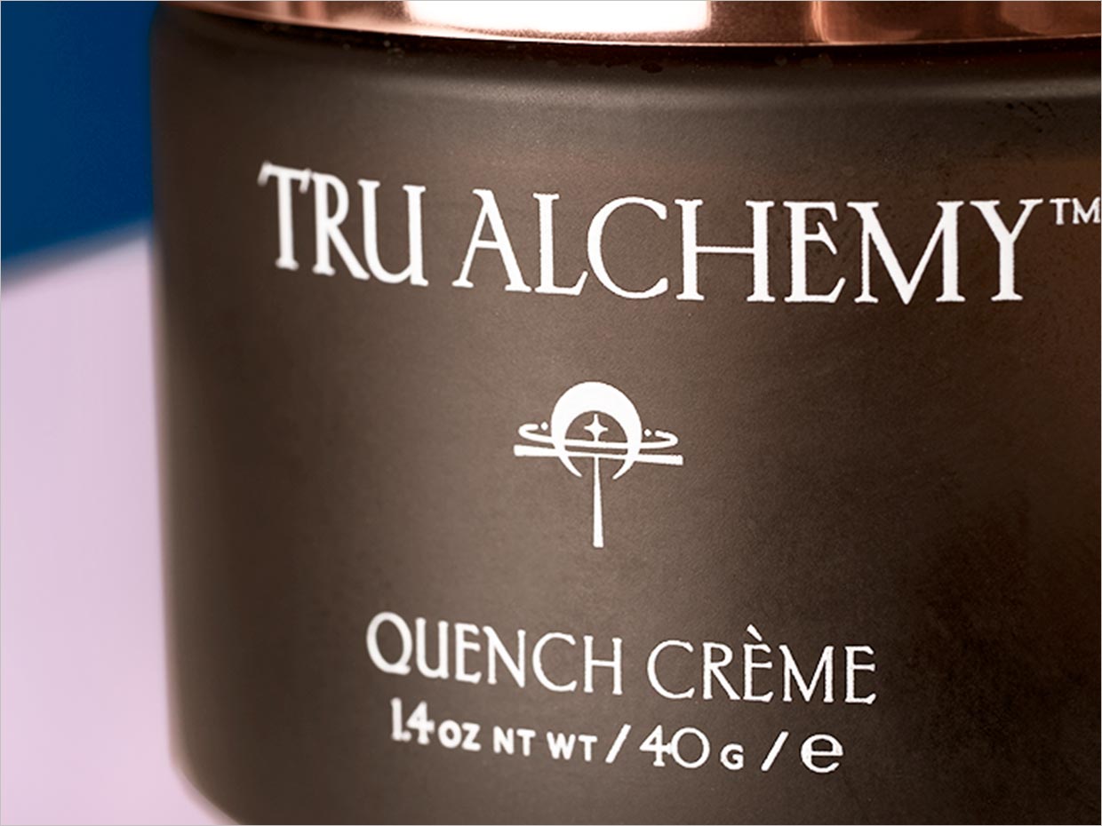 美國Tru Alchemy清潔護膚品包裝設(shè)計之局部細節(jié)展示