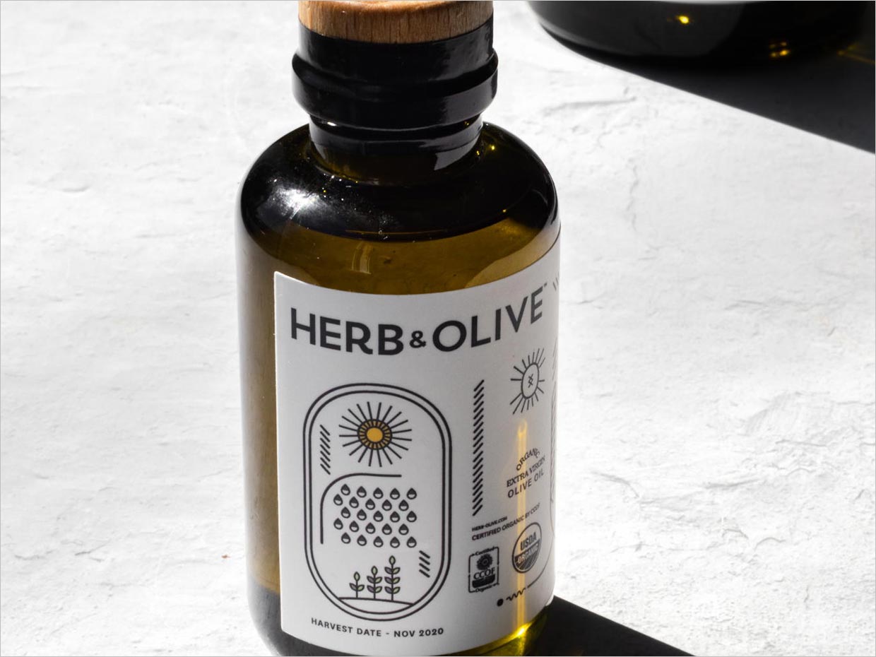 美國Herb & Olive有機特級初榨橄欖油包裝設(shè)計之實物照片